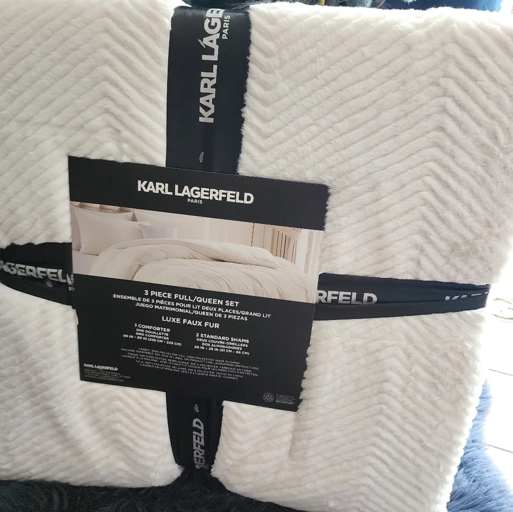 Karl Lagerfeld 3 piece Full/Queen Comforter Set White new
